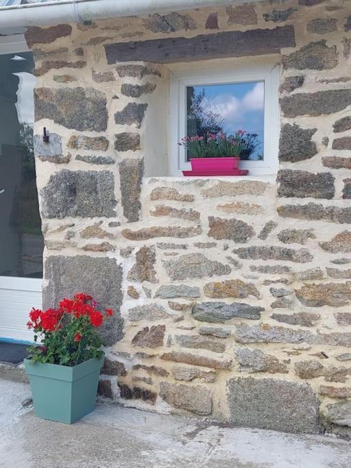 Gite Kerlosvezan, A La Campagne, Proche Mer Lampaul-Ploudalmezeau Ngoại thất bức ảnh